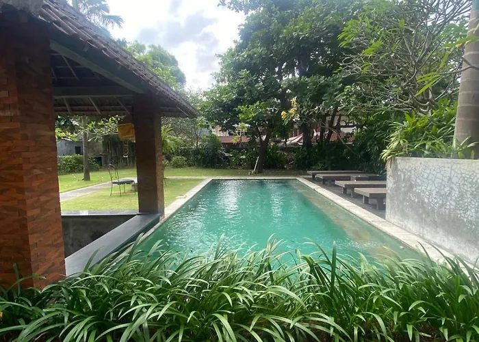 P Kuta-3minutes To The By Micky Hotel 3*